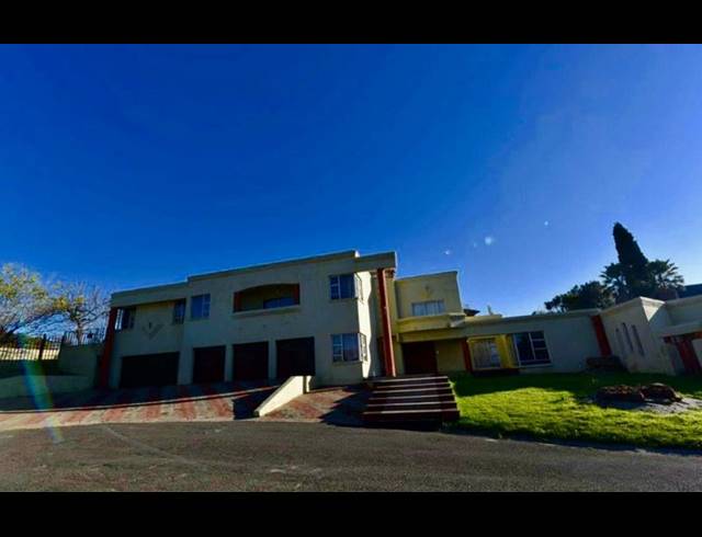 6 BEDROOM HOUSE FOR SALE IN ERMELO